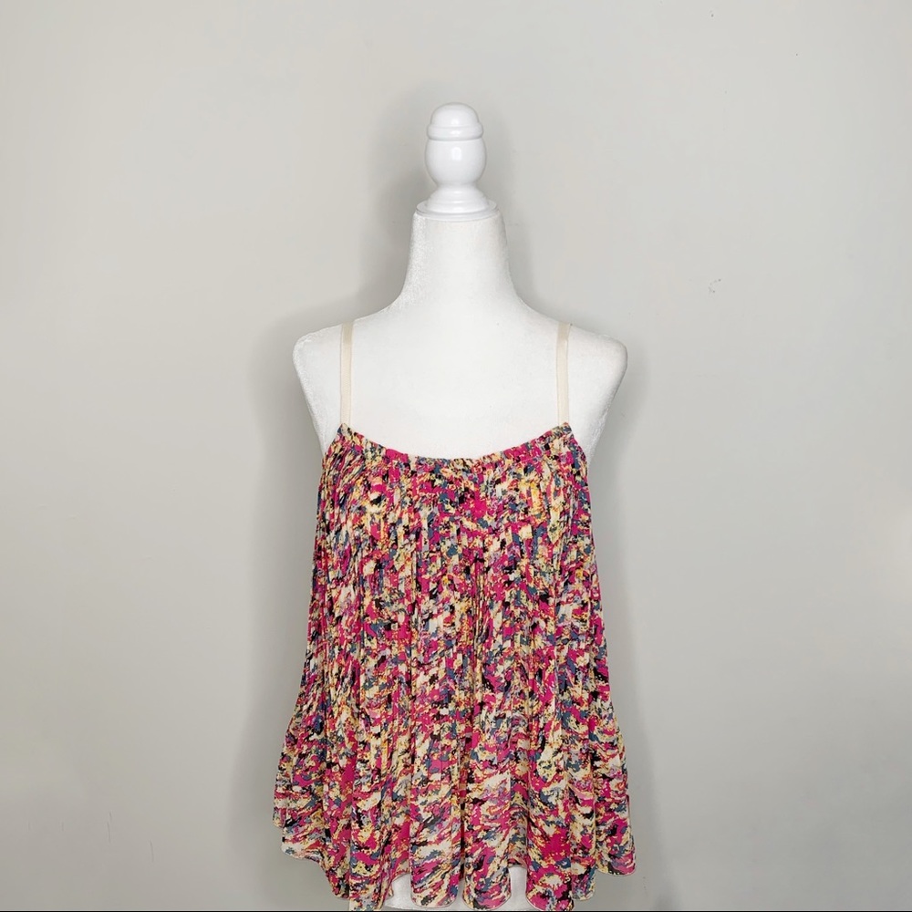 Hem & Threads floral top